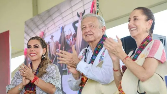 AMLO recomienda a Sheinbaum considerar a empresas constructoras para obras del próximo gobierno