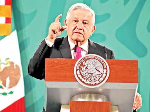 Su santa voluntad: AMLO lanza reforma para renovar al INE.