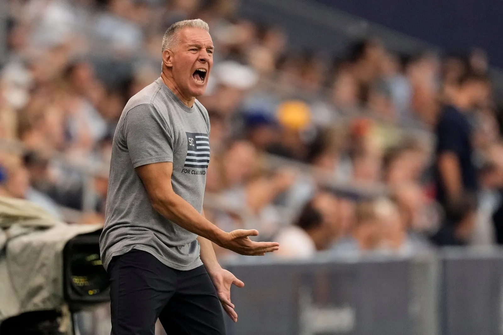 Peter Vermes deja de ser técnico del Sporting Kansas City tras 16 años