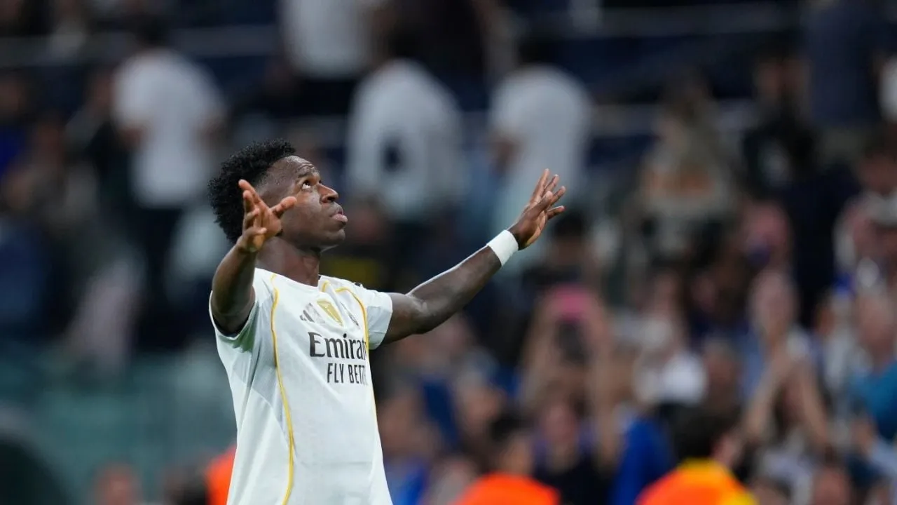 Real Madrid es multado por saludo nazi de aficionado en juego de Champions League contra Benfica