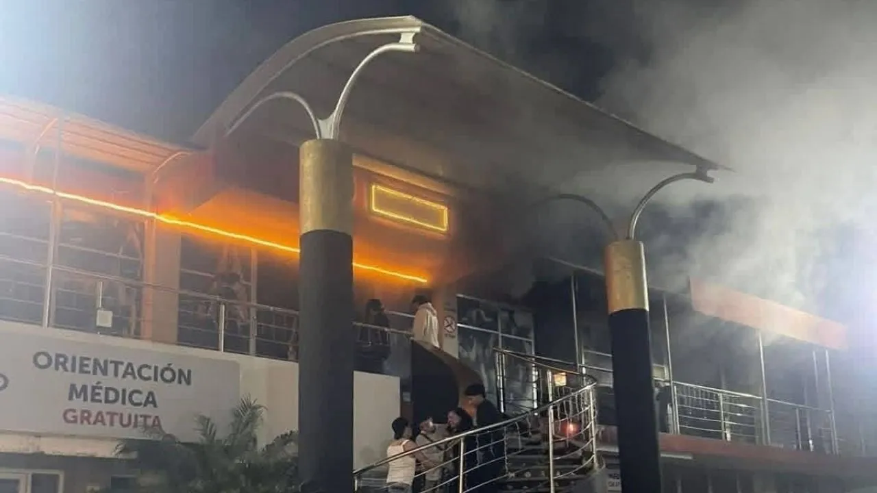 Muere mesera del bar Anubi’s Discoclub, establecimiento incendiado por un grupo armado en Chiapas