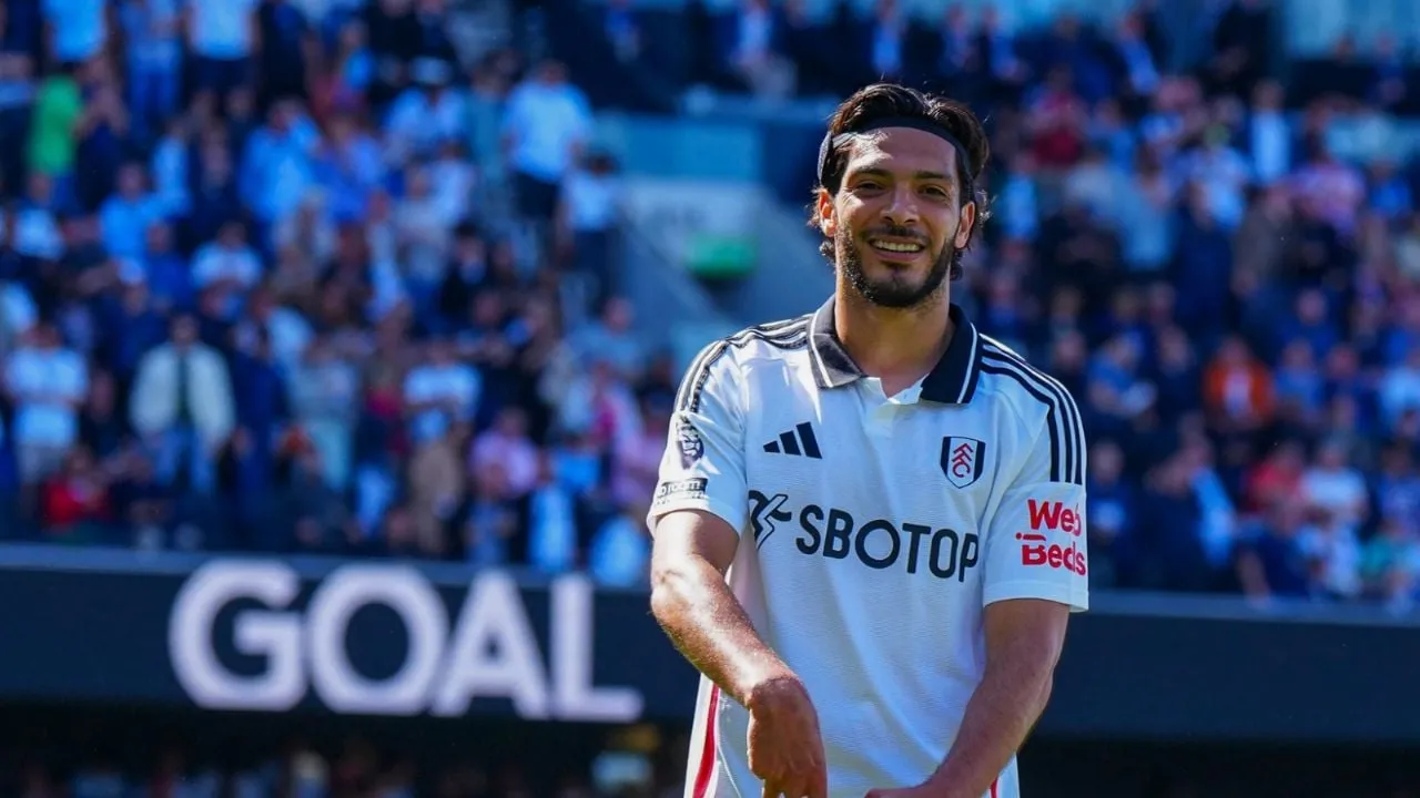 Raúl Jiménez se convierte en el mexicano con más goles en la Premier League, con 77 (Video)