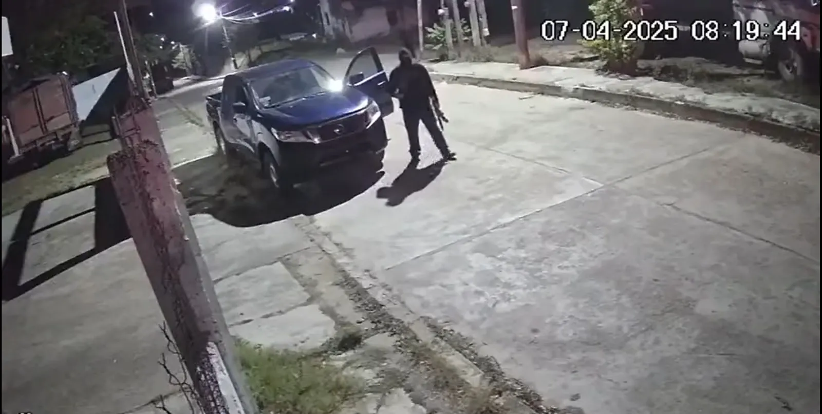 Comando secuestra a tres hombres en Chinameca, Veracruz