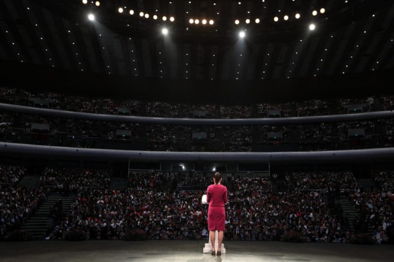 Entre gritos de ¡Presidenta, Presidenta! Claudia Sheinbaum brilla en el Auditorio Nacional al dar un mensaje con motivo de su 4º informe.