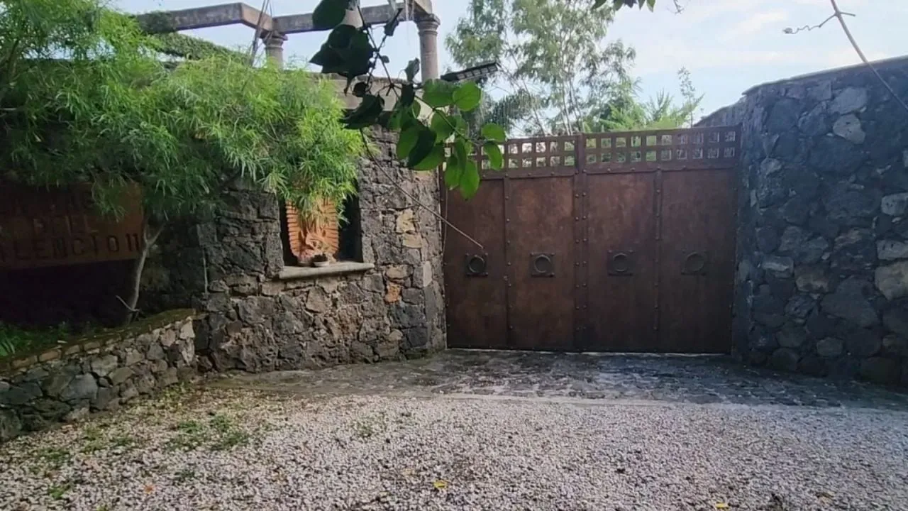Diputado exige investigar la casa que compró Fernández Noroña en Tepoztlán