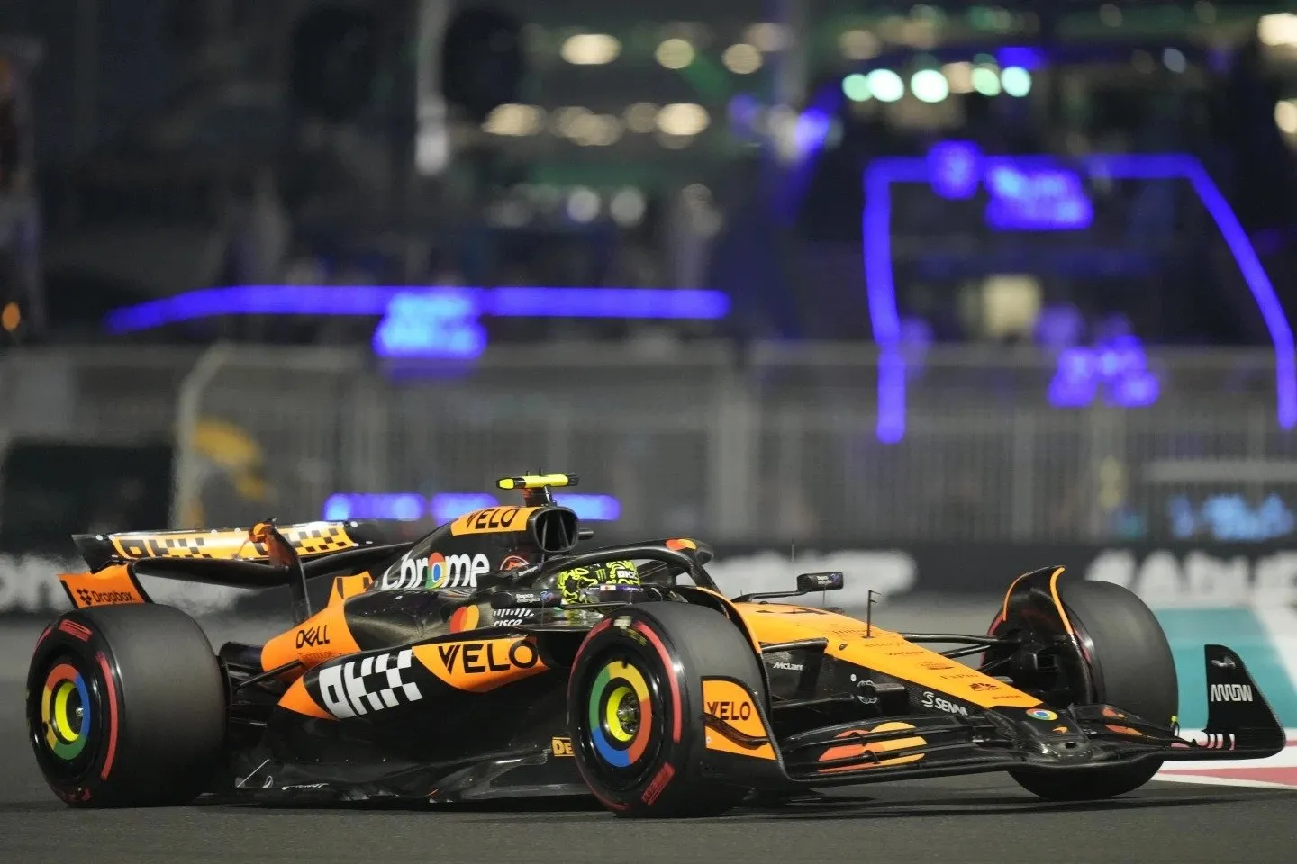 Norris se lleva la pole en Abu Dabi. Hamilton largará 18vo en su última carrera con Mercedes