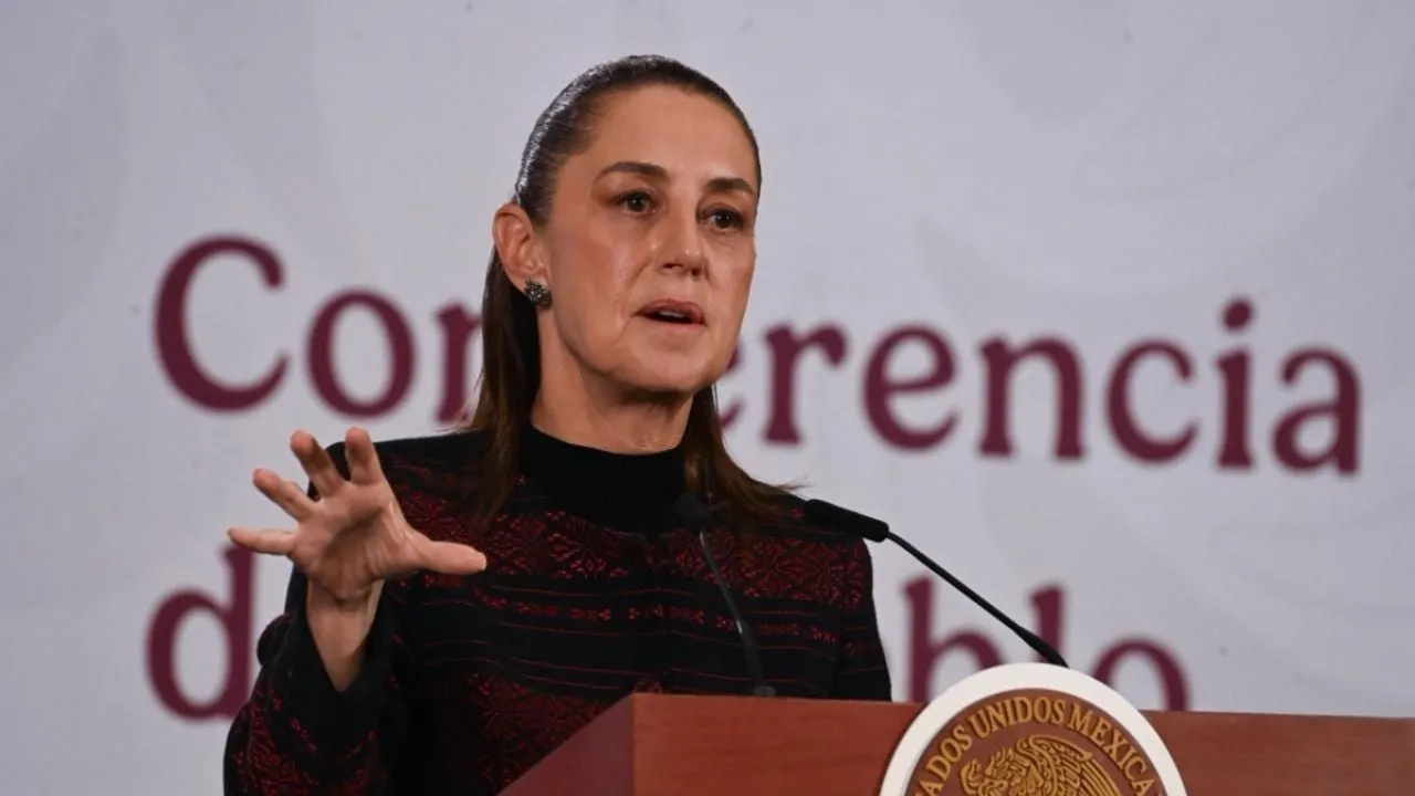 Tonatiuh Márquez avisó sobre buque tanque con huachicol fiscal, dice Sheinbaum