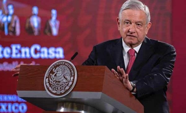 AMLO pide acuerdo con FEMSA por Ley Eléctrica.