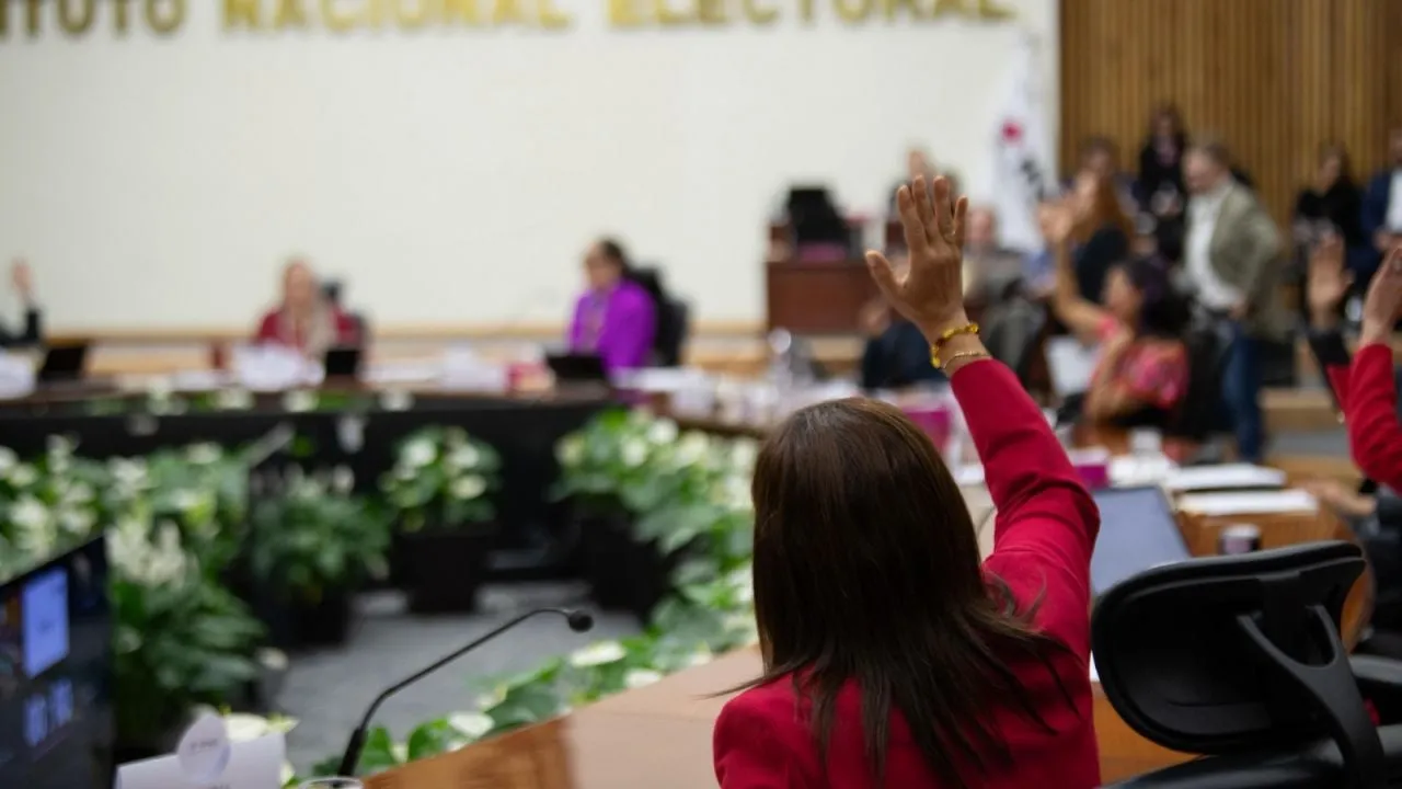 Pese a acordeones y otras irregularidades graves, el INE valida los comicios para la Suprema Corte