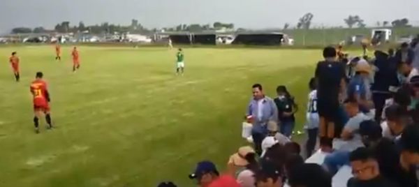 VIDEO | Matan a 3 durante partido de futbol