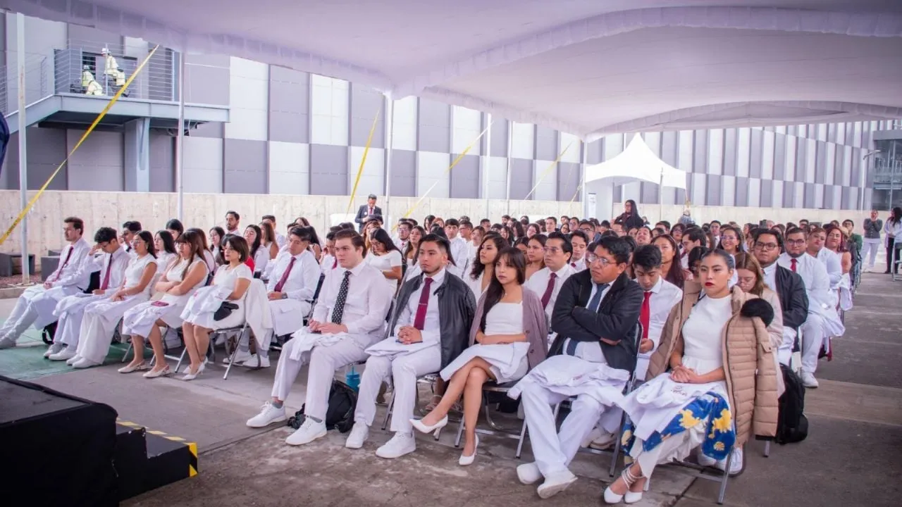 Segunda generación de la Universidad de la Salud comenzará su internado