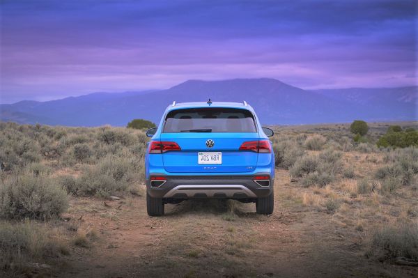 Volkswagen lanza en México su primer modelo con el nuevo logo y volante.