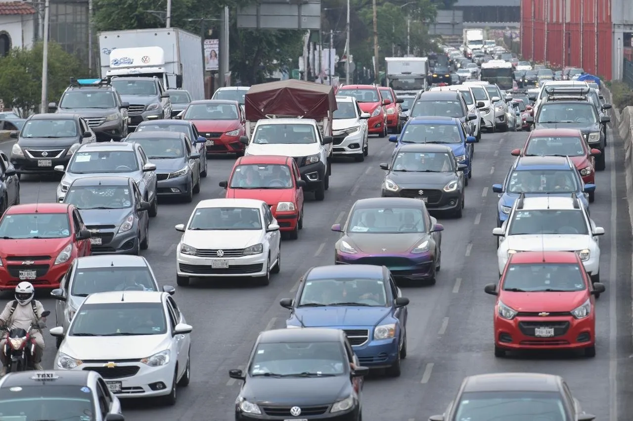 Sigue la Contigencia Ambiental; así aplicará el Doble Hoy No Circula este jueves 3 de abril