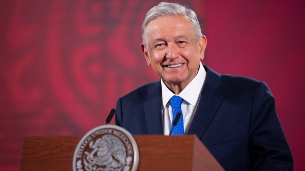 AMLO: no dejará pasar el cobro directo a salarios por préstamos a trabajadores.