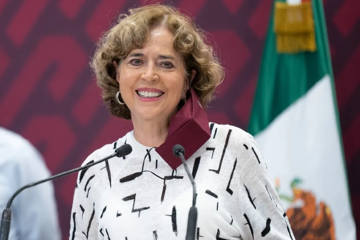 Rosaura Ruiz pide colaboración a universidades para conocer necesidades educativas