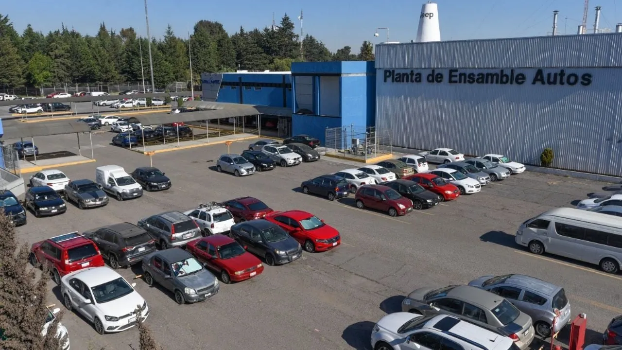 Suben exportaciones mexicanas pero el sector automotriz ya resiente los aranceles: Banxico e Inegi