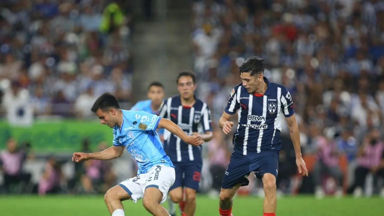 Pachuca remonta para vencer 2-1 a Monterrey y clasifica a la Liguilla; Pumas avanza en penales