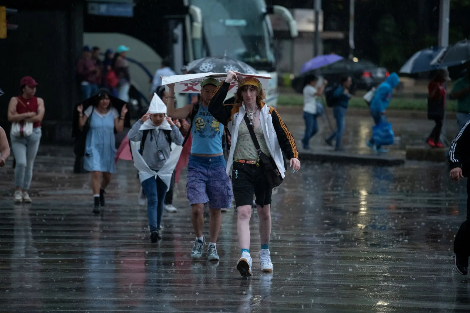 Se vuelve estacionario el frente frío 37; ¿dónde habrá chubascos y lluvias fuertes este jueves?
