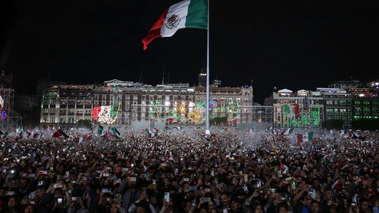 Policías de la CDMX recuperan 14 celulares robados en el Grito de Independencia