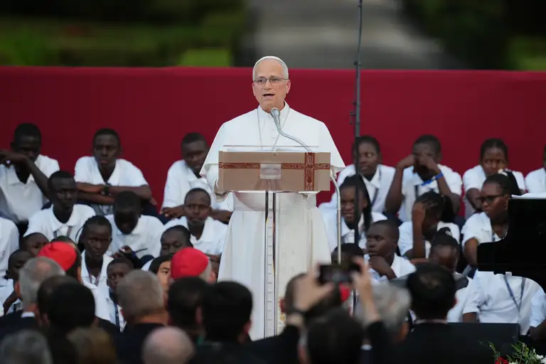 El Papa León XIV pide soluciones de paz y justicia ante la 