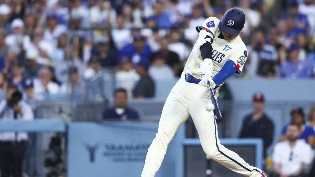 Ohtani conecta su jonrón 40 de la temporada en el juego de los Dodgers ante los Blue Jays
