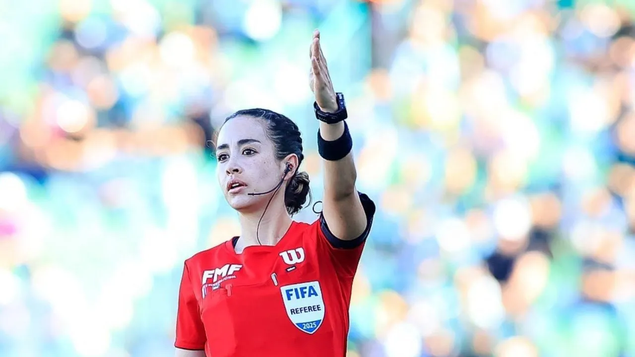 La FMF condena las amenazas de muerte que exhibió la árbitra mexicana Katia Itzel García