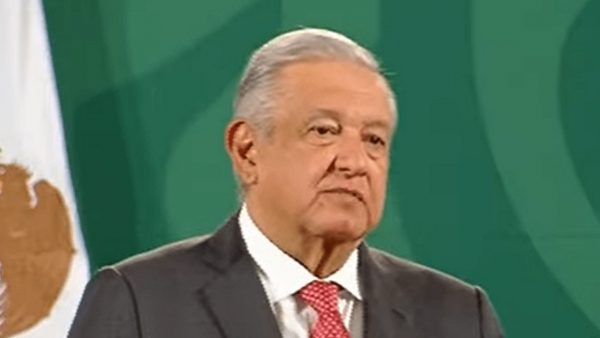 AMLO entrega a Sedena Aeropuerto y Tren Maya para evitar privatizaciones.