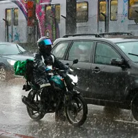 Se desborda el río Magdalena por lluvias intensas en el sur de la CDMX