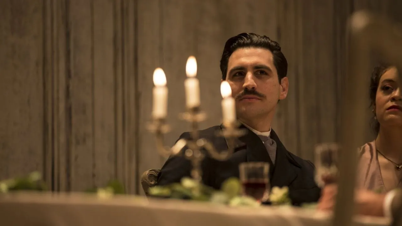 “El inspector llama a la puerta”, un clásico del teatro inglés va en su cuarta temporada