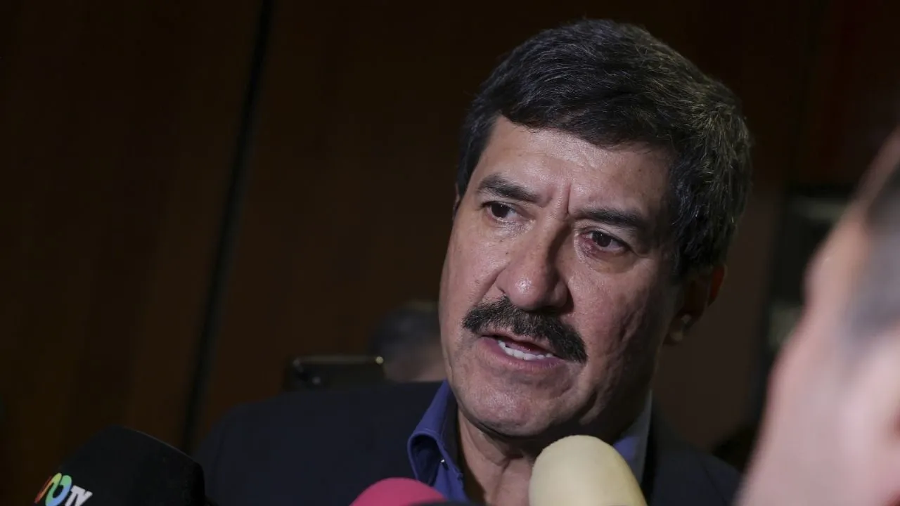 Reforma a la Ley de Amparo se discutirá en parlamento abierto: Javier Corral