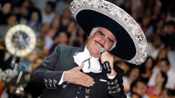 Secretaría de salud dice que es imposible que Vicente Fernández se haya vacunado en México contra COVID19