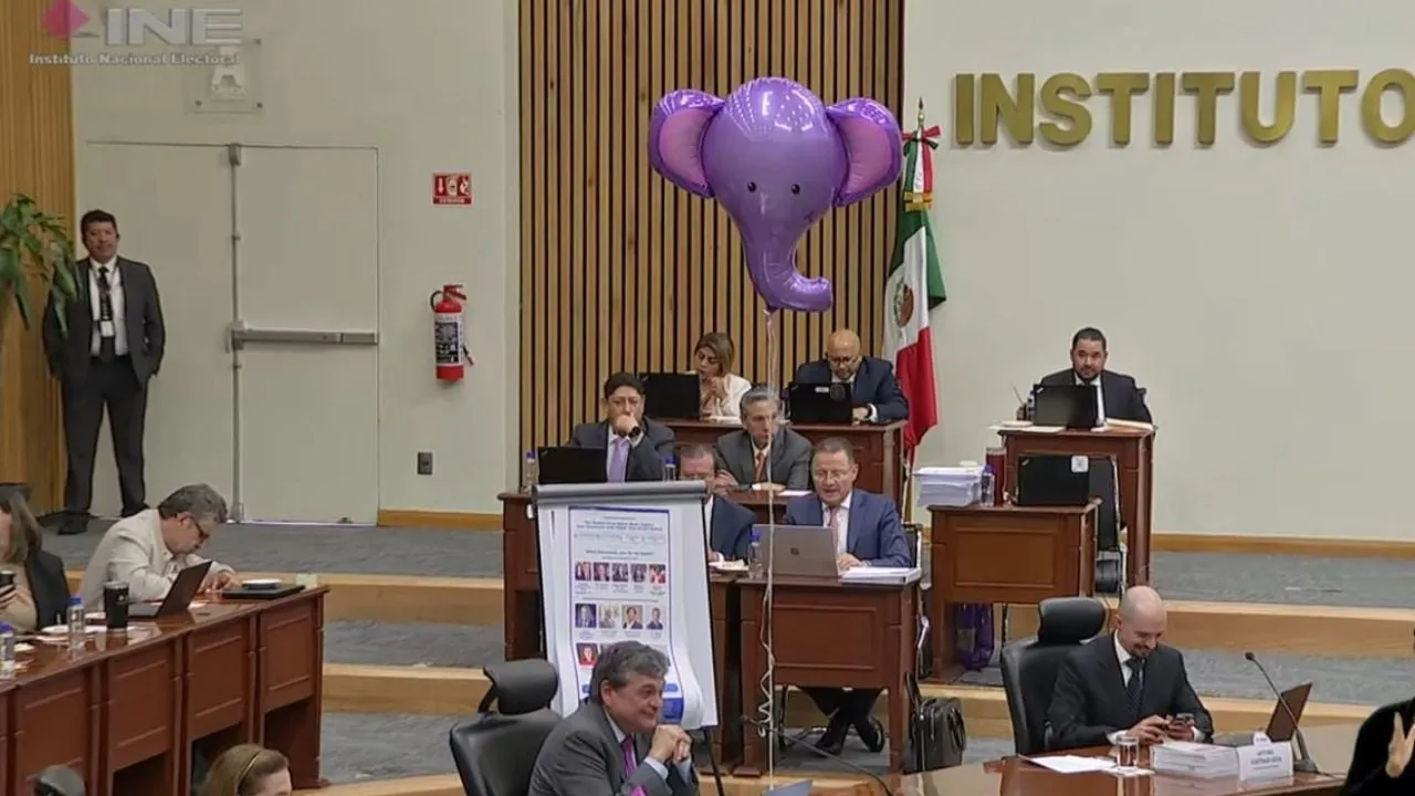 Con todo y “elefante en la sala”, consejeros del INE vuelven a chocar por “acordeones” (Video)