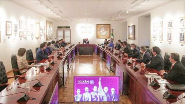 AMLO se reunió con el Consejo de Administración del Infonavit.