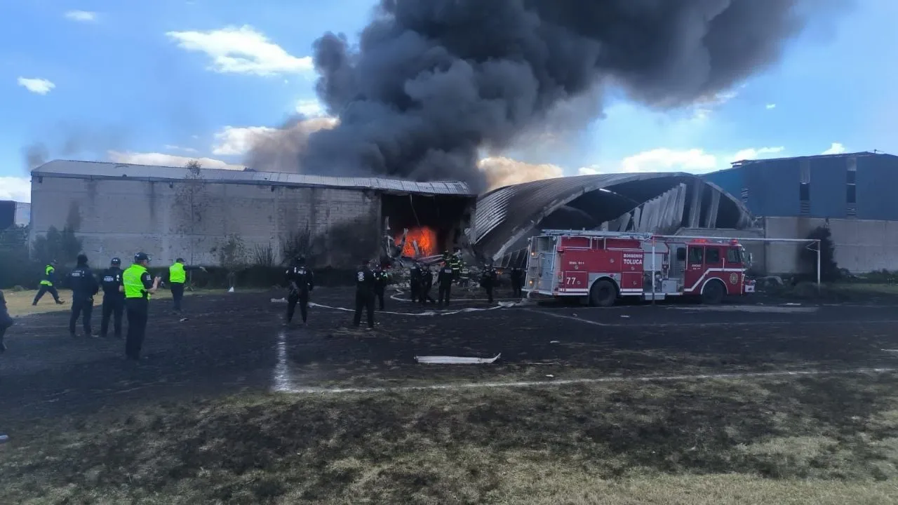 FGR investiga desplome de avioneta en Toluca