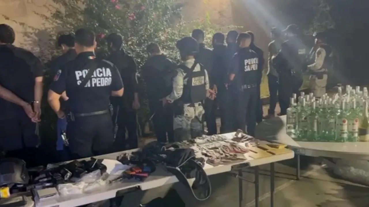 Clausuran fiesta clandestina en San Pedro Garza García en la que había más de 350 menores de edad