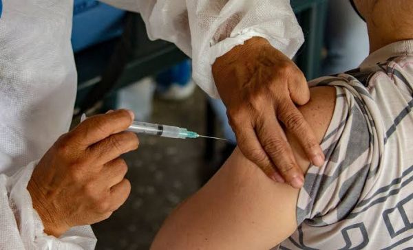 AMLO no hará obligatoria vacunación COVID19 