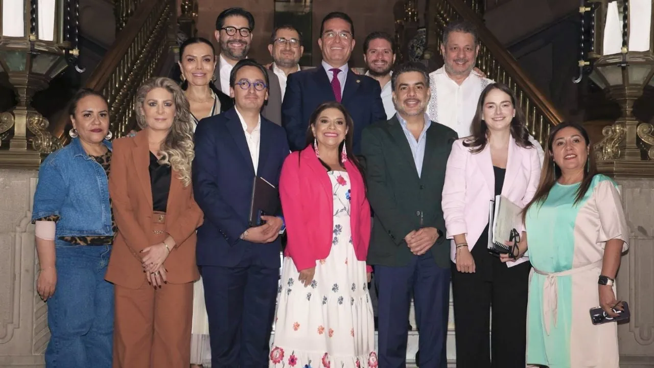 Tras semanas de tensión pública con el PVEM se reúnen Brugada y coordinadores del Congreso de CDMX