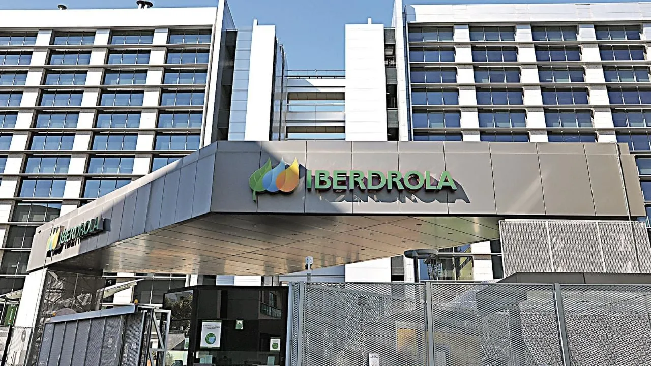 Posible salida de Iberdrola de México pudo deberse a falta de certeza jurídica en sexenio de AMLO: AMDEE