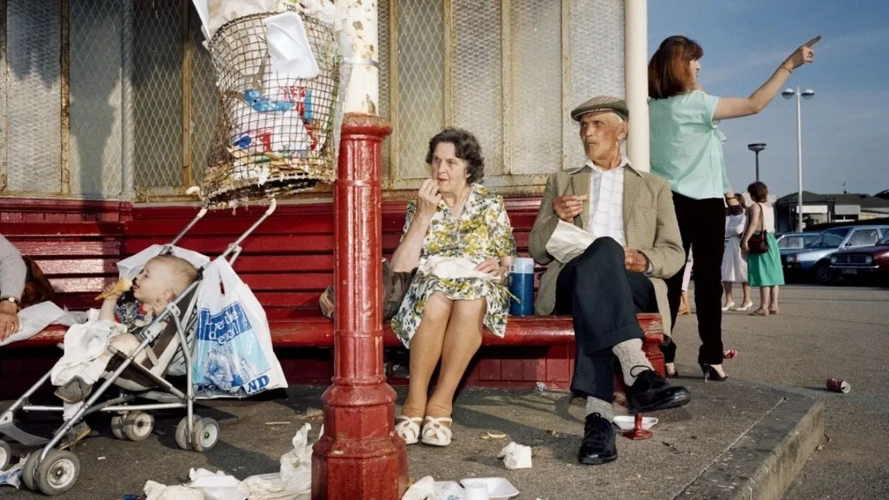 Martin Parr, leyenda de la fotografía contemporánea, falleció a los 73 años