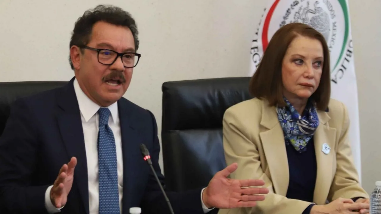 Salón de belleza del Senado seguirá cerrado y habrá revisión de servicios: Mier