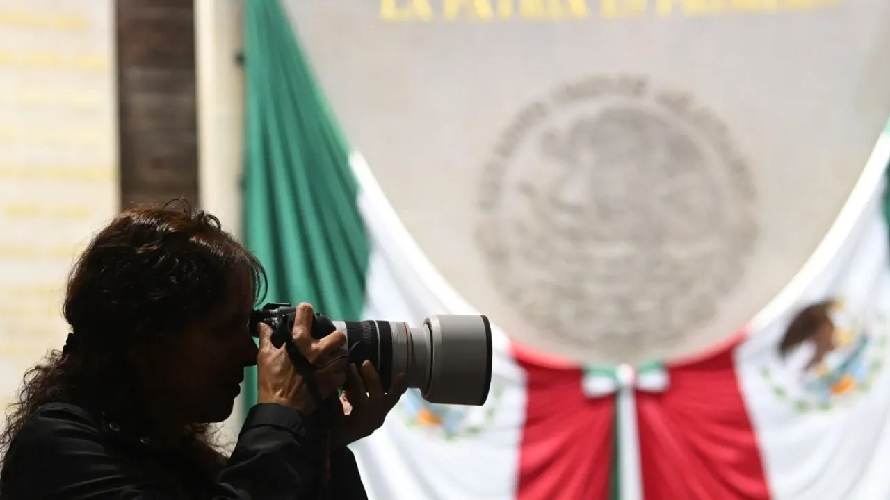 Cámara de Diputados reconoce trabajo de reporteros gráficos