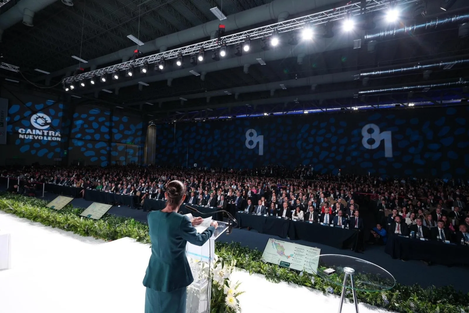 “No nos han tocado tiempos muy sencillos”, dice Sheinbaum ante empresarios