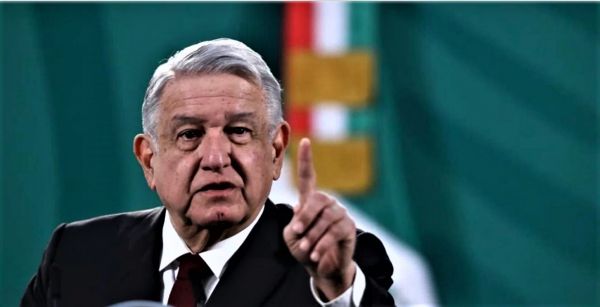 AMLO no prioriza vacunación, sí sus Megaproyectos.