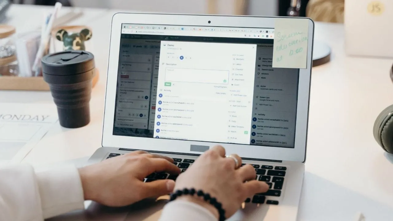 Alertan que "mal uso" de IA disminuye actividad del cerebro