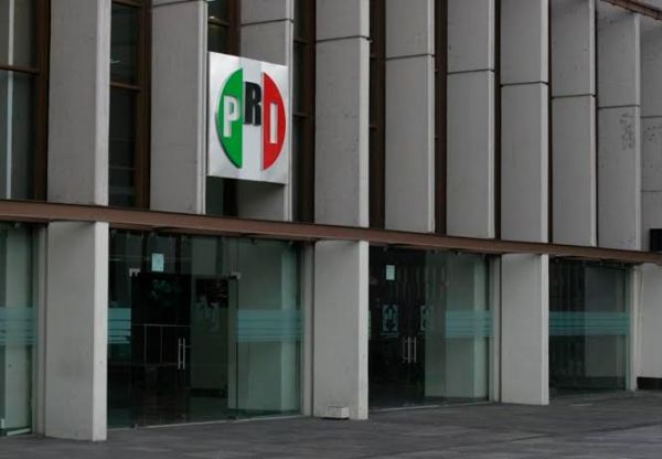 Reportan balacera en sede nacional del PRI