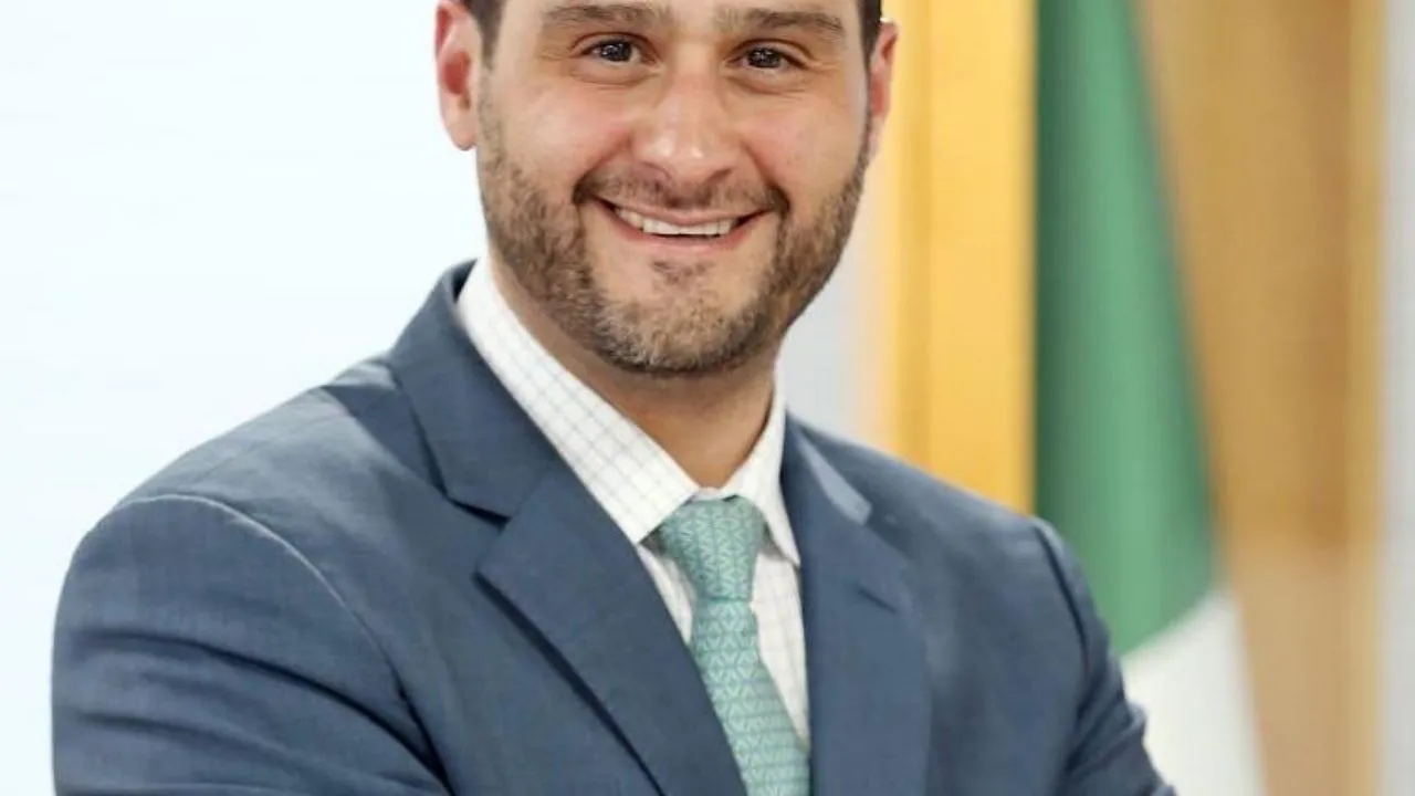 Arturo Serrano: éstos son los pecados del guardián anticorrupción de la FGR