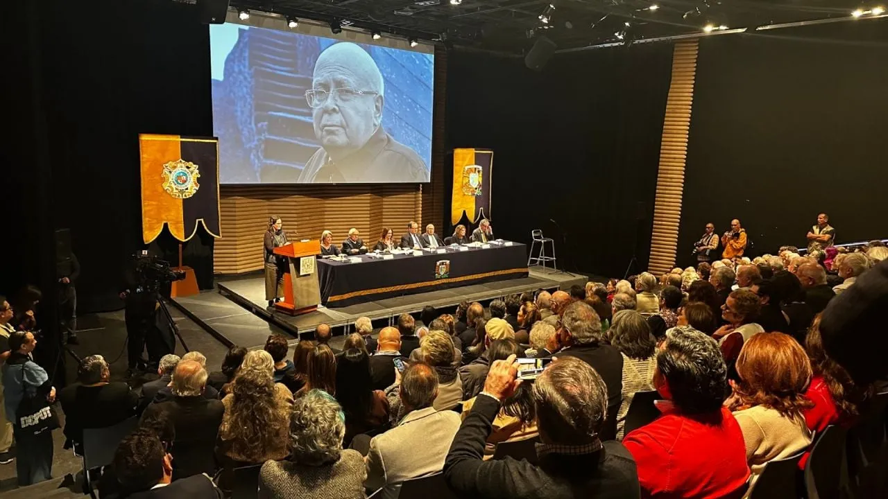 UNAM rinde homenaje a Gerardo Estrada, “tlatoani” de la cultura (Video)