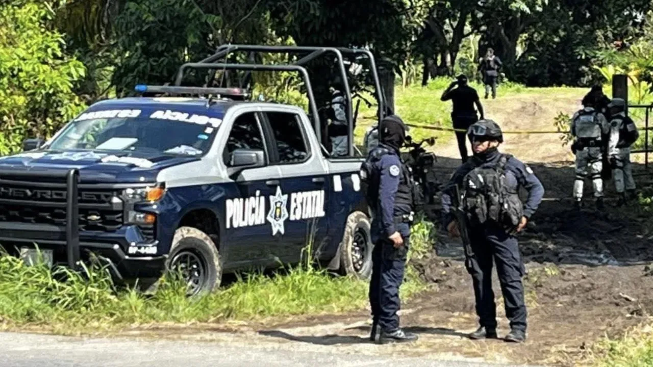 Hallan cuatro cuerpos sin vida y con signos de violencia en rancho de Sayula, Veracruz