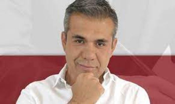 Fernando Vilchis, va por reelección en Ecatepec.