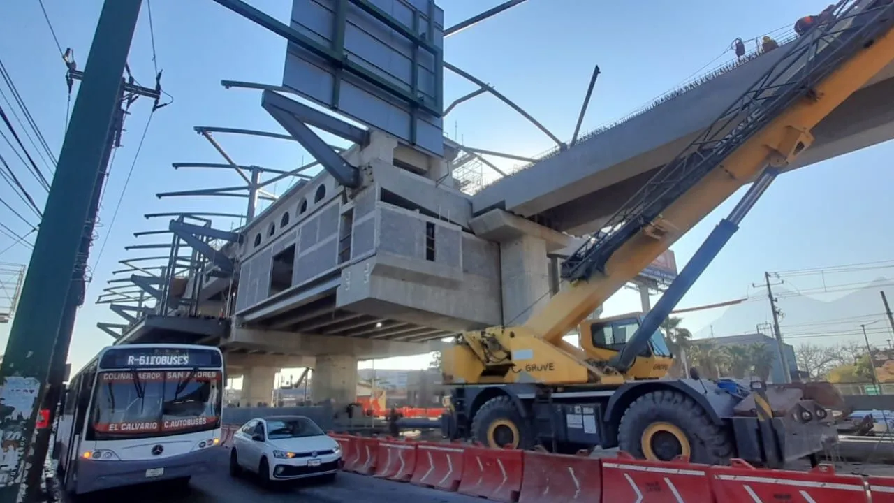 Monterrey, “bomba de tiempo” en movilidad: tarifas al alza y obras inconclusas para el Mundial